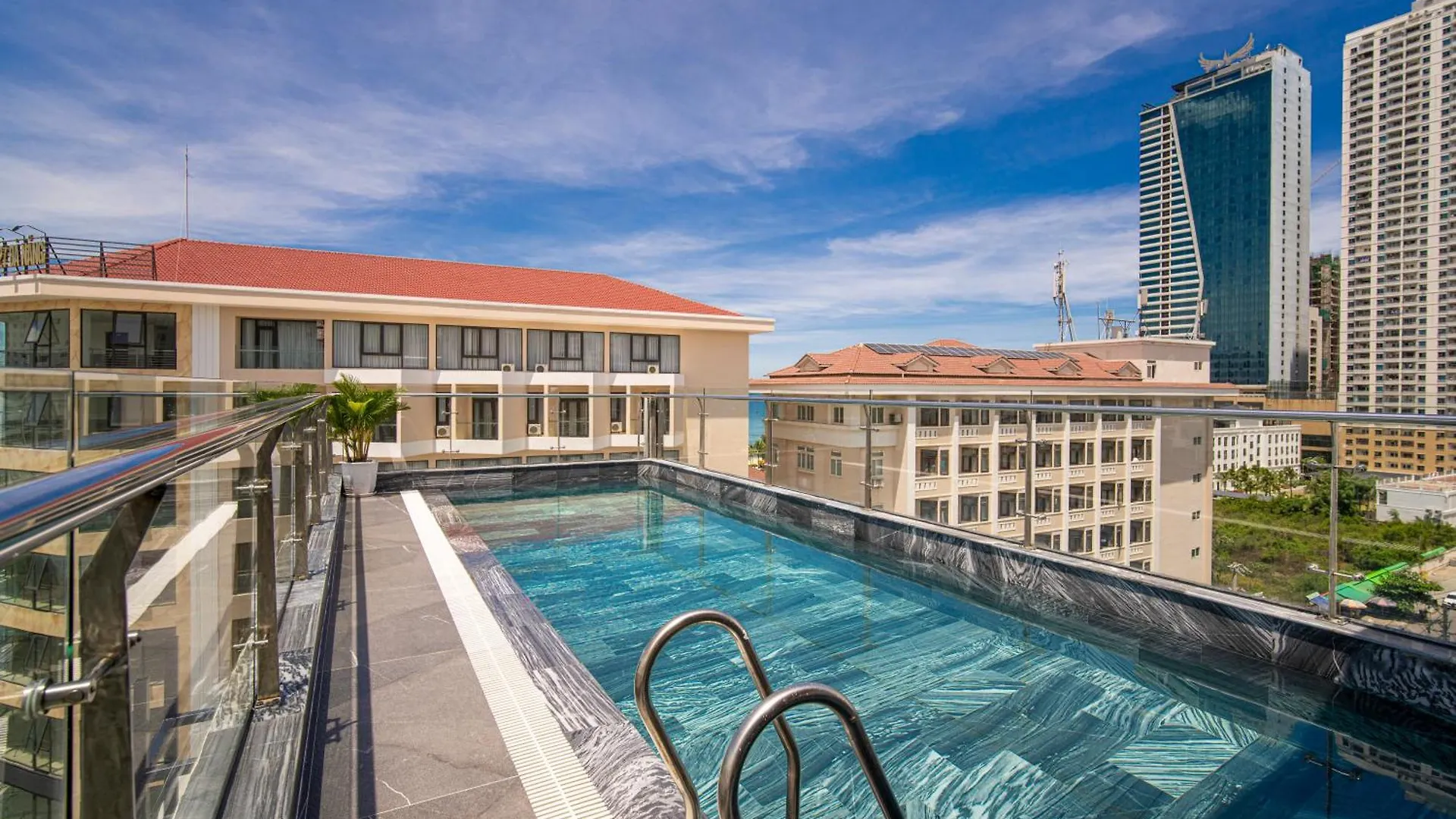 Sea Wind Hotel By Thg Da Nang 3*,